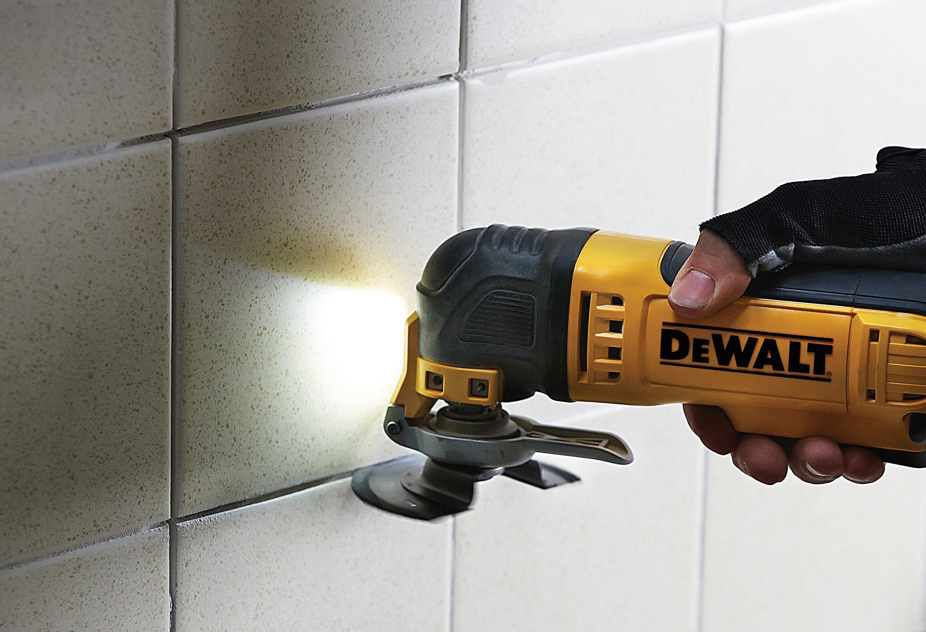 Многофункциональный инструмент DEWALT 300 Вт 22000 колмин в кейсе TSTAK DWE315KT