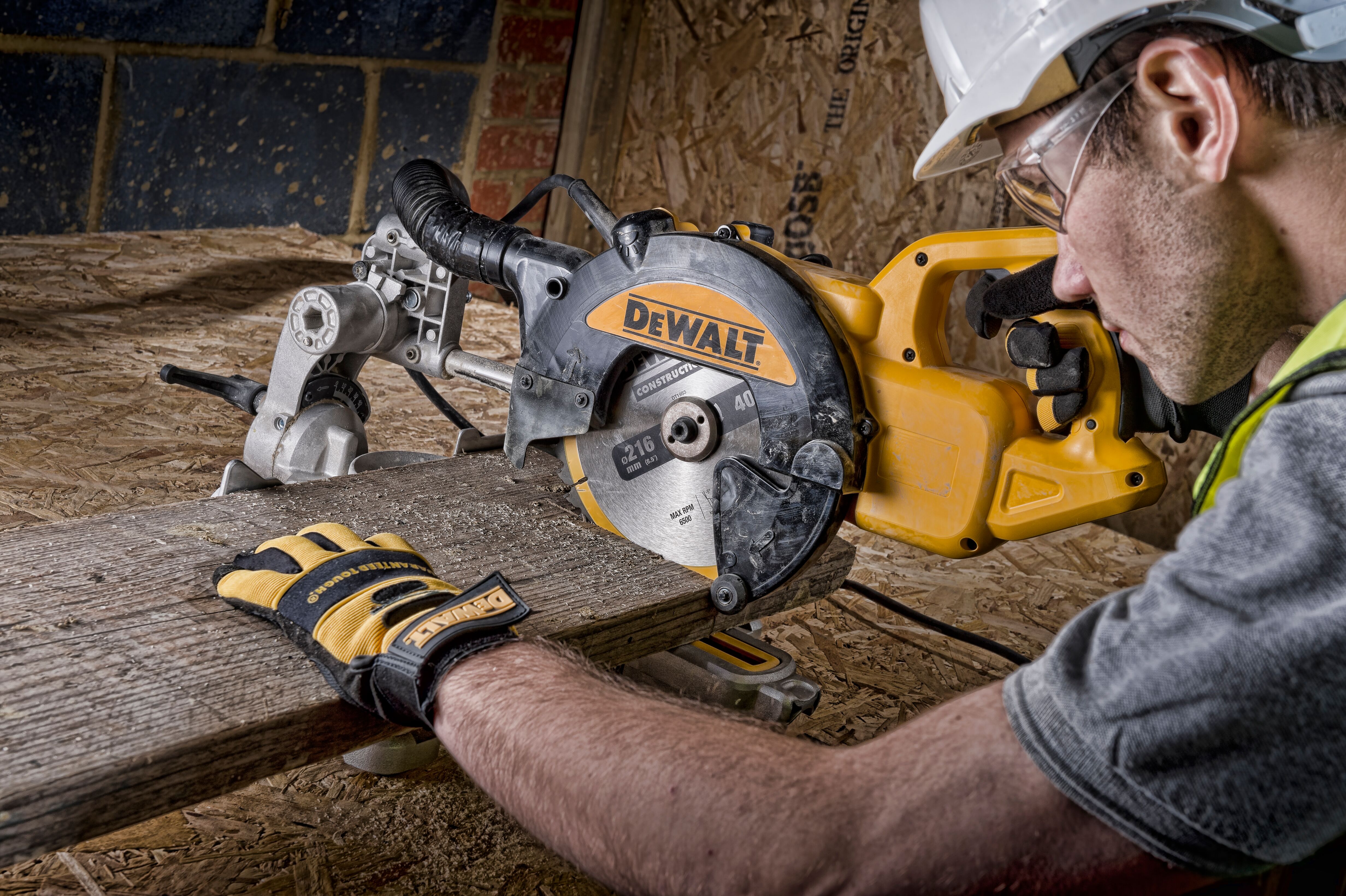 Торцовочная пила DEWALT DWS773, 1300 Вт, 216 мм, 4600 об/мин (DWS773-QS)