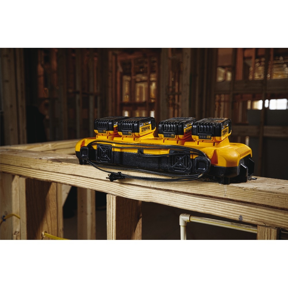 Dewalt dcb104 4 port fast charger on sale