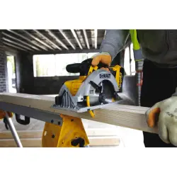 Аккумуляторная дисковая ручная пила DEWALT DCS391M2, 18 В, XR, 460 Вт