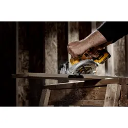 Дисковая пила DCS512N DEWALT XTREME™ Subcompact 12В 