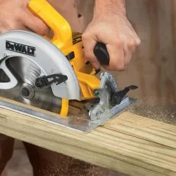 Дисковая ручная пила DEWALT DWE575, 1600 Вт, 5200 об/мин