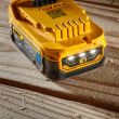 Аккумулятор DEWALT POWERSTACK DCBP034, Li-Ion, 18 В, 1.7 Ач (DCBP034-XJ)