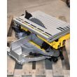 Комбинированная торцовочная пила DEWALT D27113, 1600 Вт, 305 мм, 3300 об/мин, (УЦЕНЕННЫЙ ТОВАР) (D27113-QS/U2)