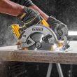 Аккумуляторная дисковая пила DEWALT DCS570H2T, 18 В, 184 мм, 5500 об/мин, с 2 АКБ 5 Ач и ЗУ, в кейсе TSTAK (DCS570H2T-QW)