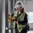Аккумуляторный лазерный построитель плоскостей DEWALT DCE825D1G18, 12/18 В, зеленый луч, 30 м, с АКБ 2 Ач и ЗУ, в кейсе TSTAK