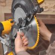 Торцовочная пила DEWALT DWS780, 1675 Вт, 305 мм, 3800 об/мин (DWS780-QS)