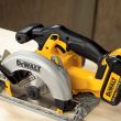 Аккумуляторная дисковая пила DEWALT DCS391P1, 18 В, 165 мм, 5150 об/мин, с АКБ 5 Ач и ЗУ (DCS391P1N-XJ)