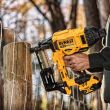 Аккумуляторный скобозабивной пистолет DEWALT DCN681N, 18 В, без АКБ и ЗУ (DCFS950N-XJ)