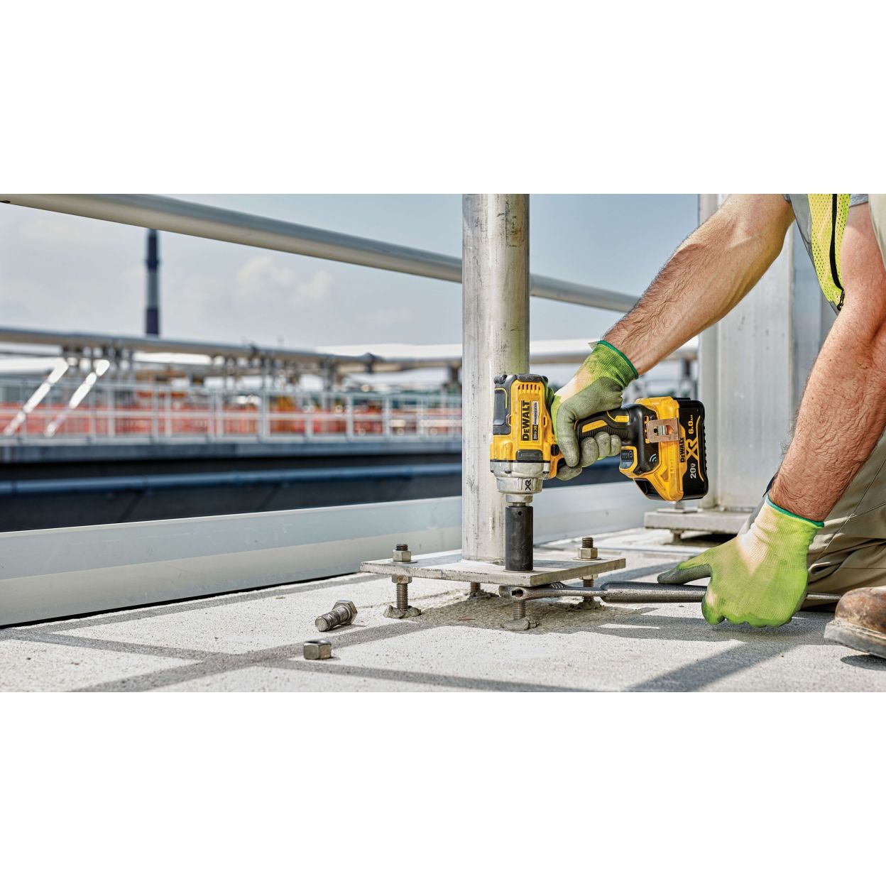 Аккумуляторный гайковерт DEWALT DCF896B, 20 В, 813 Нм, 3100 уд/мин, без АКБ и ЗУ (DCF896B-XJ)