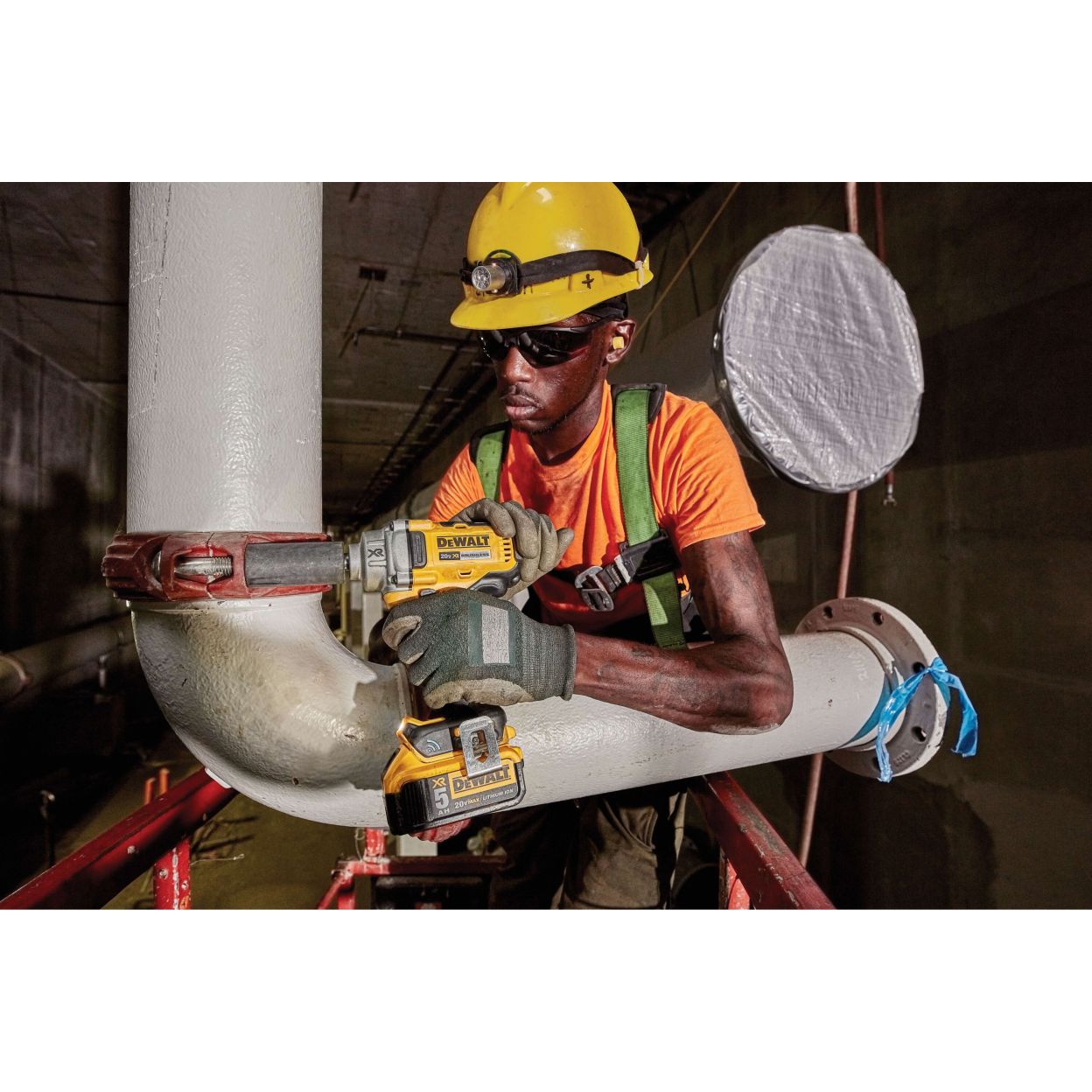 Аккумуляторный гайковерт DEWALT DCF896B, 20 В, 813 Нм, 3100 уд/мин, без АКБ и ЗУ (DCF896B-XJ)