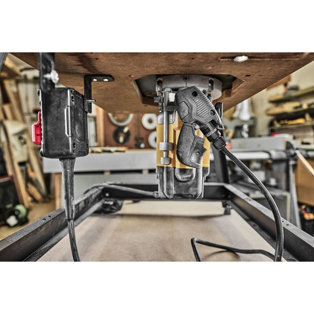 Вертикальный фрезер DEWALT DWE627KT, 2300 Вт, 22000 об/мин, 80 мм, в кейсе TSTAK (DWE627KT-QS)