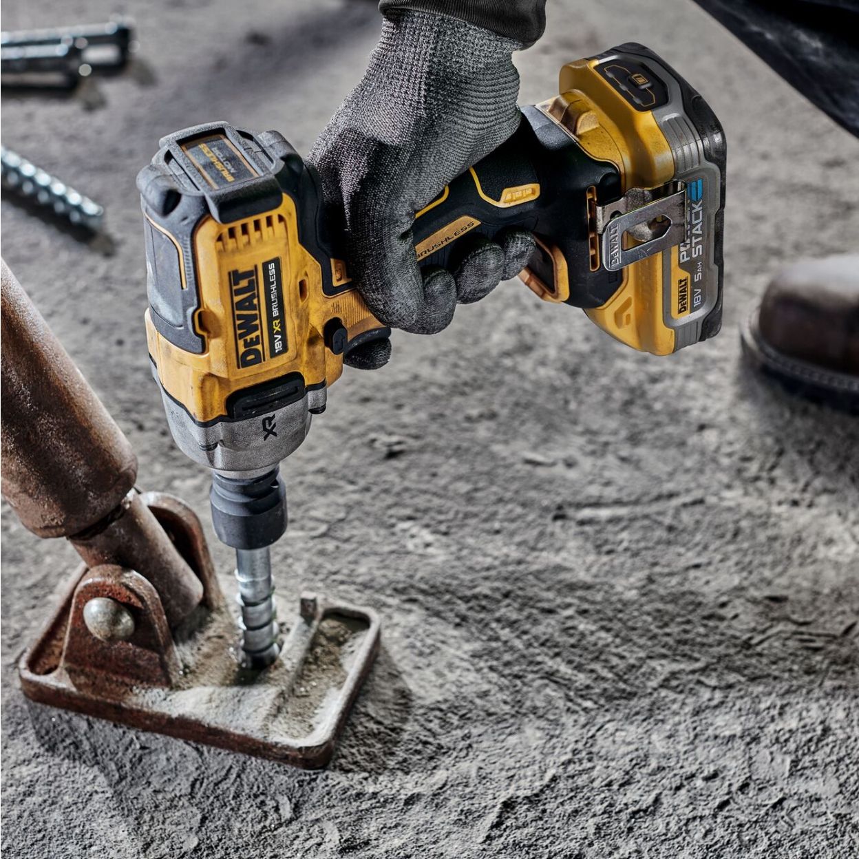 Аккумуляторный гайковерт DEWALT DCF891P2LRT, 18 В, 1084 Нм, 3250 уд/мин, с 2 АКБ 5 Ач без ЗУ, в кейсе TSTAK (DCF891P2LRT-XJ)