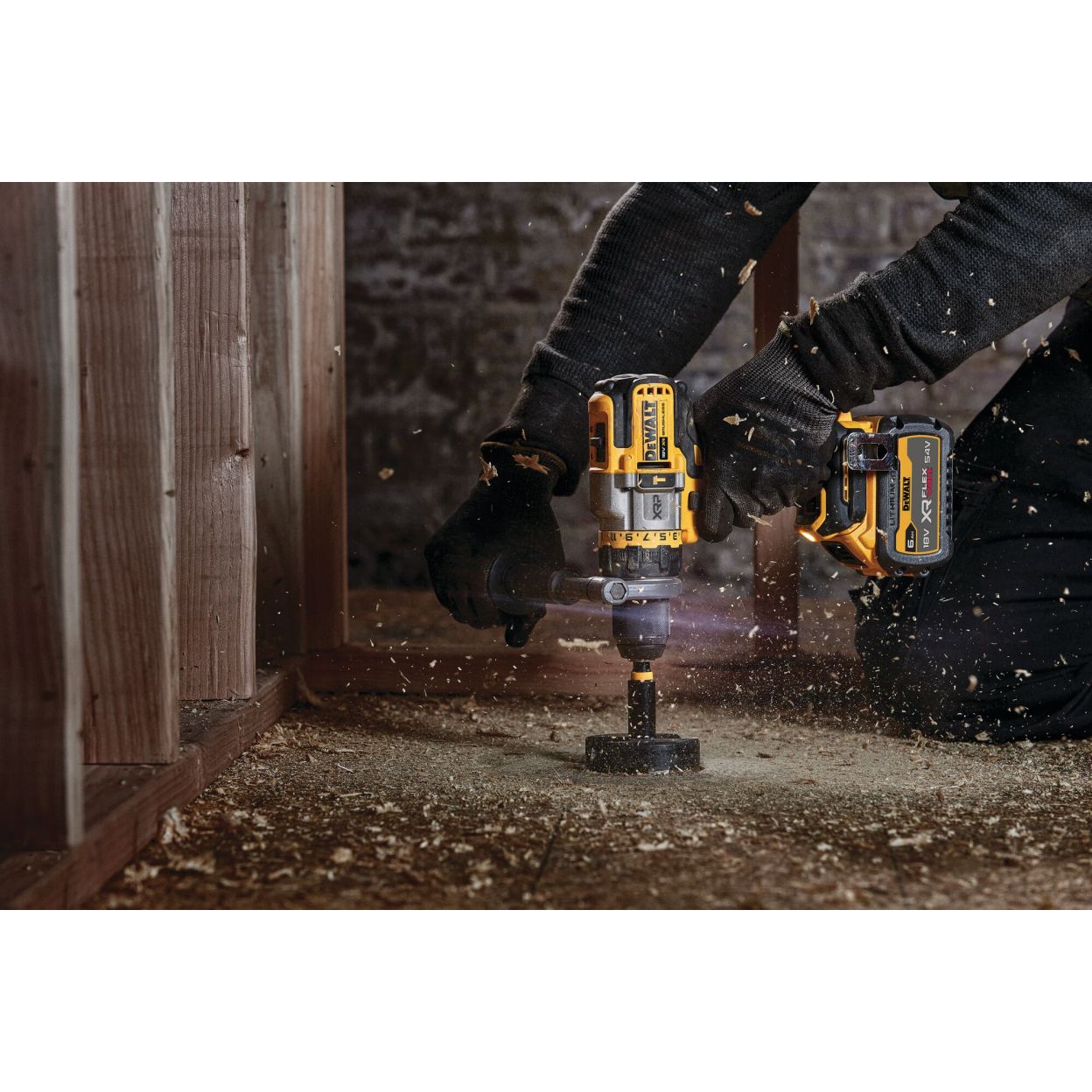 Аккумуляторная ударная дрель-шуруповерт DEWALT DCD999X1, 18 В, 2250 об/мин, 38250 уд/мин, с АКБ 9 Ач и ЗУ, в кейсе TSTAK (DCD999X1-QW)