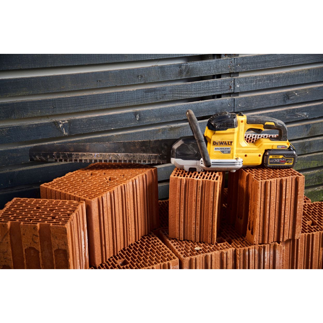 Аккумуляторная аллигаторная пила DEWALT DCS397N, 54 В, 2400 ход/мин, 40 мм, без АКБ и ЗУ (DCS397N-XJ)