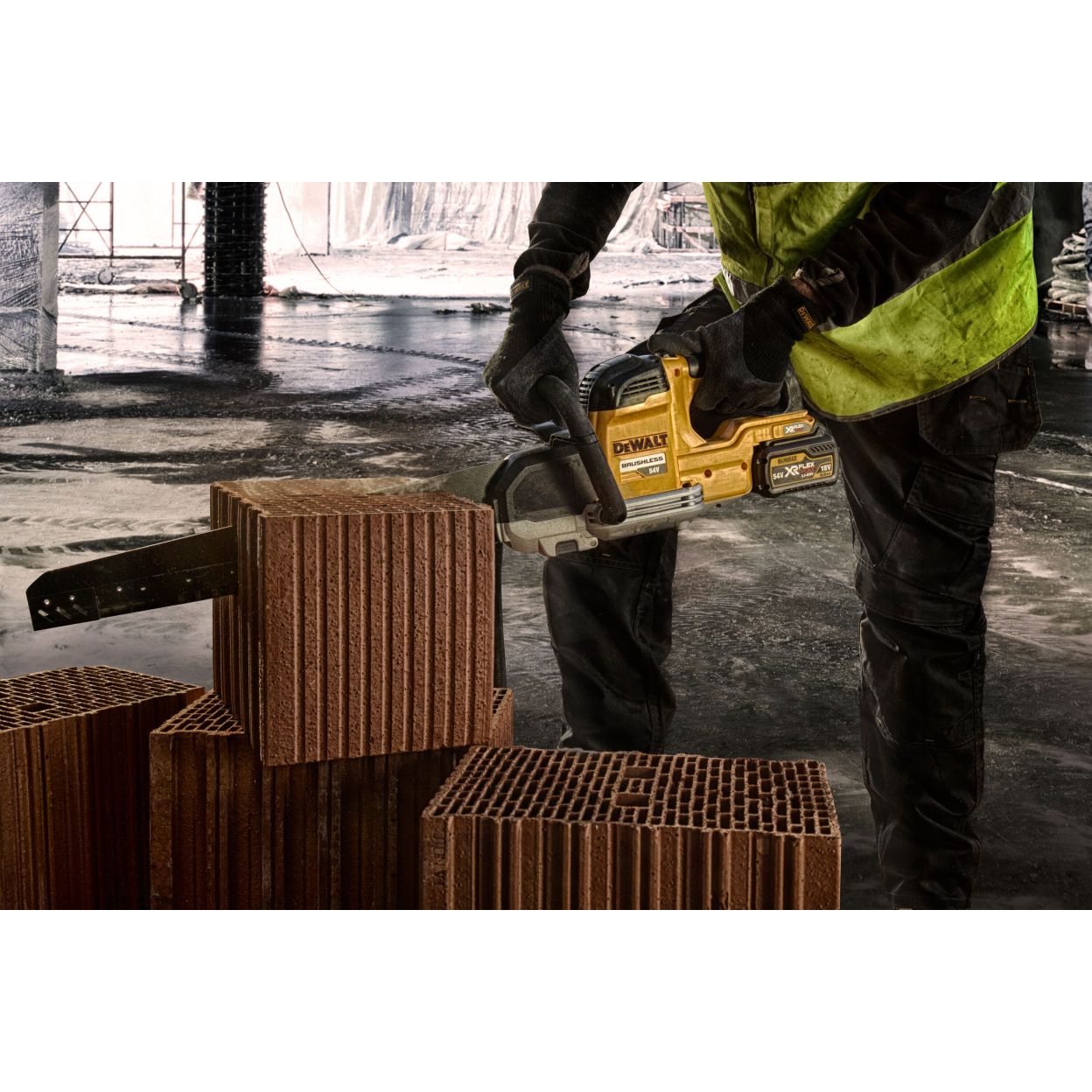 Аккумуляторная аллигаторная пила DEWALT DCS397N, 54 В, 2400 ход/мин, 40 мм, без АКБ и ЗУ (DCS397N-XJ)