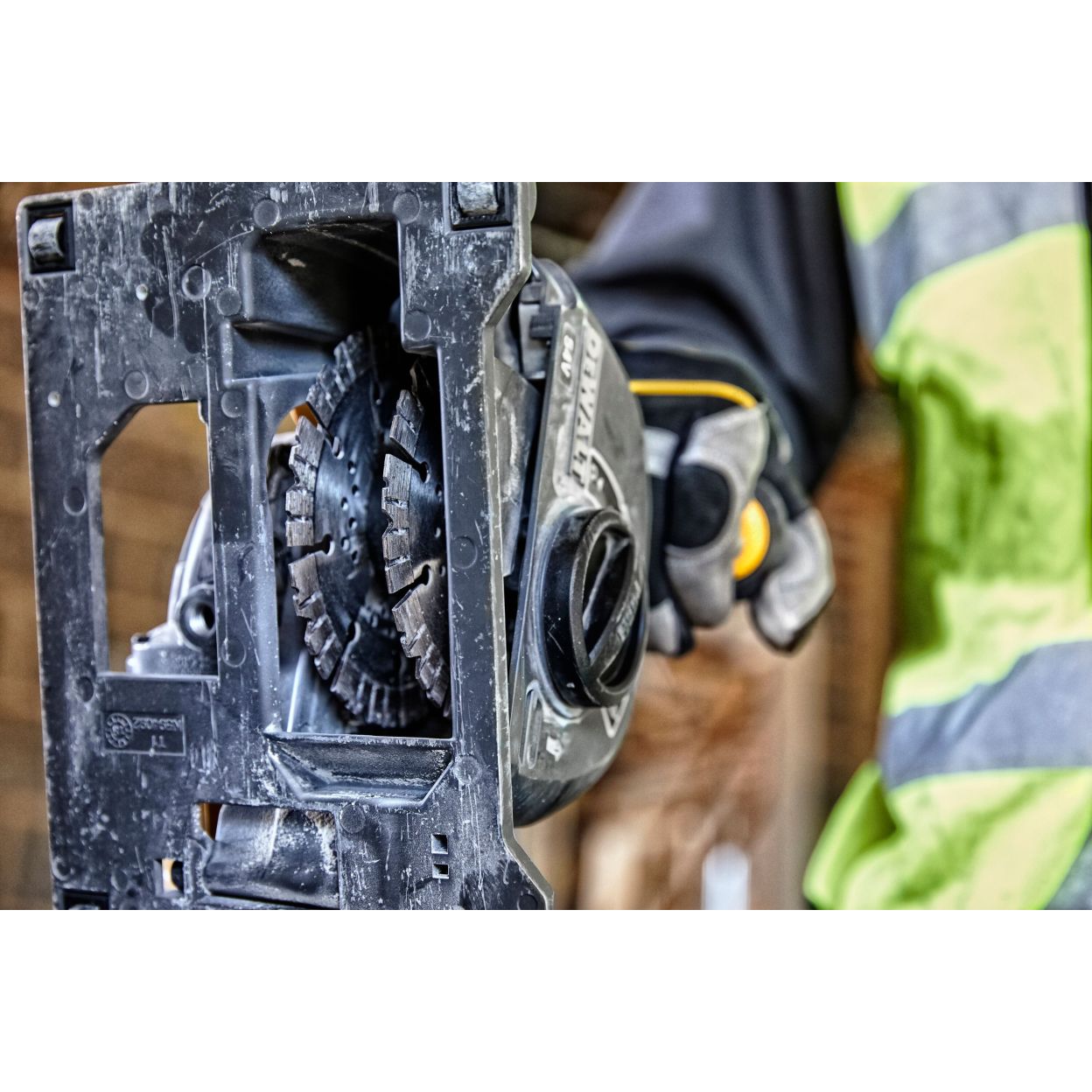 Аккумуляторный штроборез DEWALT DCG200T2, 54 В, 125 мм, 9000 об/мин, с 2 АКБ 2 Ач и ЗУ, в кейсе TSTAK (DCG200T2-QW)