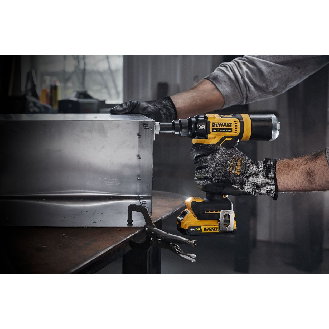Аккумуляторный заклепочный пистолет DEWALT DCF403NT, 18 В, в кейсе TSTAK (DCF403NT-XJ)