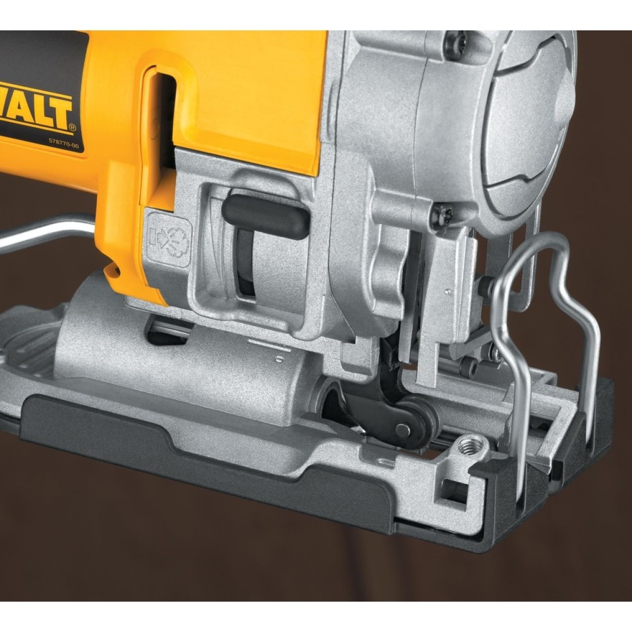 Лобзик с верхней рукояткой DEWALT DW331K, 701 Вт
