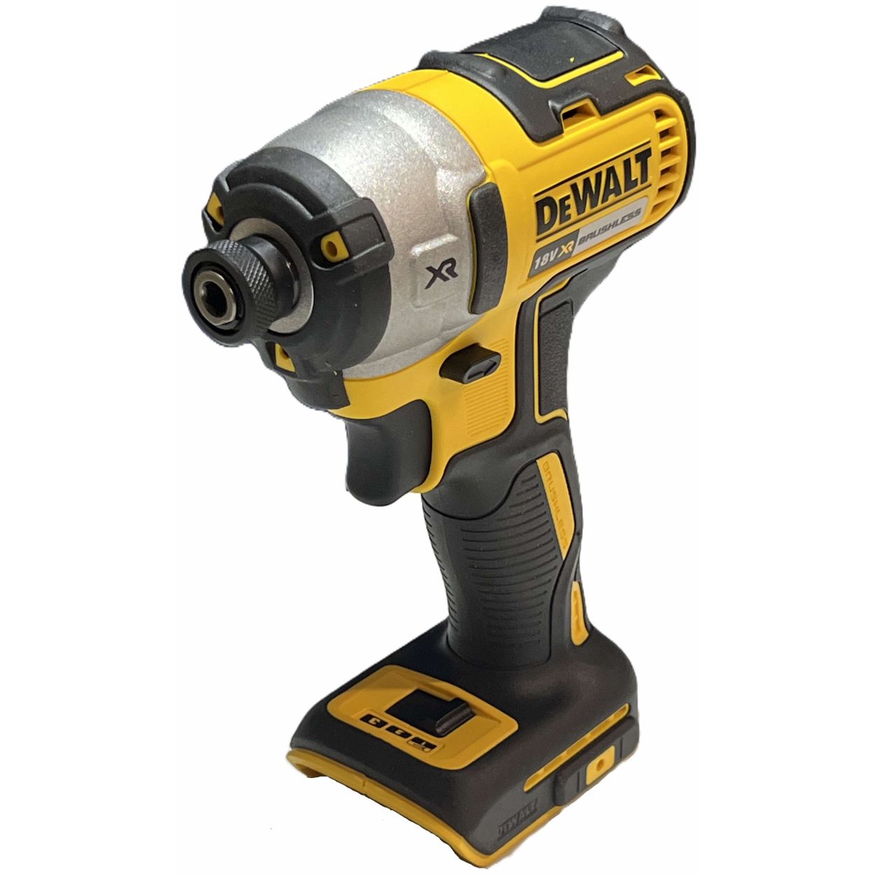 Аккумуляторный шуруповерт DEWALT DCF887N, 18 В, 205 Нм, 3800 уд/мин, без АКБ и ЗУ (DCF887N-XJ/U), уцененный товар