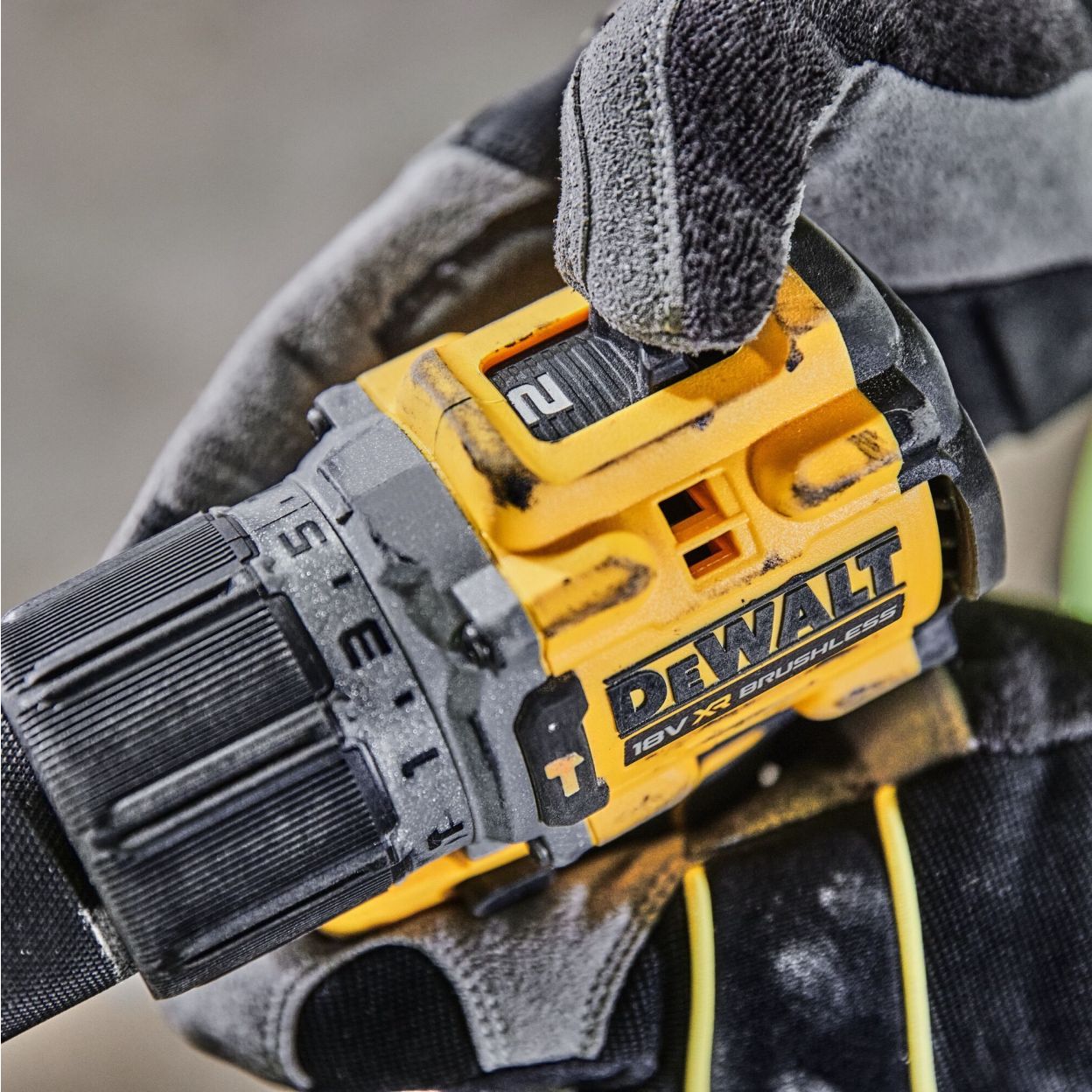 Ударная дрель-шуруповерт DEWALT DCD805P2LRT, 18 В, 2000 об/мин, 34000 уд/мин, с 2 АКБ 5 Ач и ЗУ, в кейсе TSTAK (DCD805P2LRT-QW)