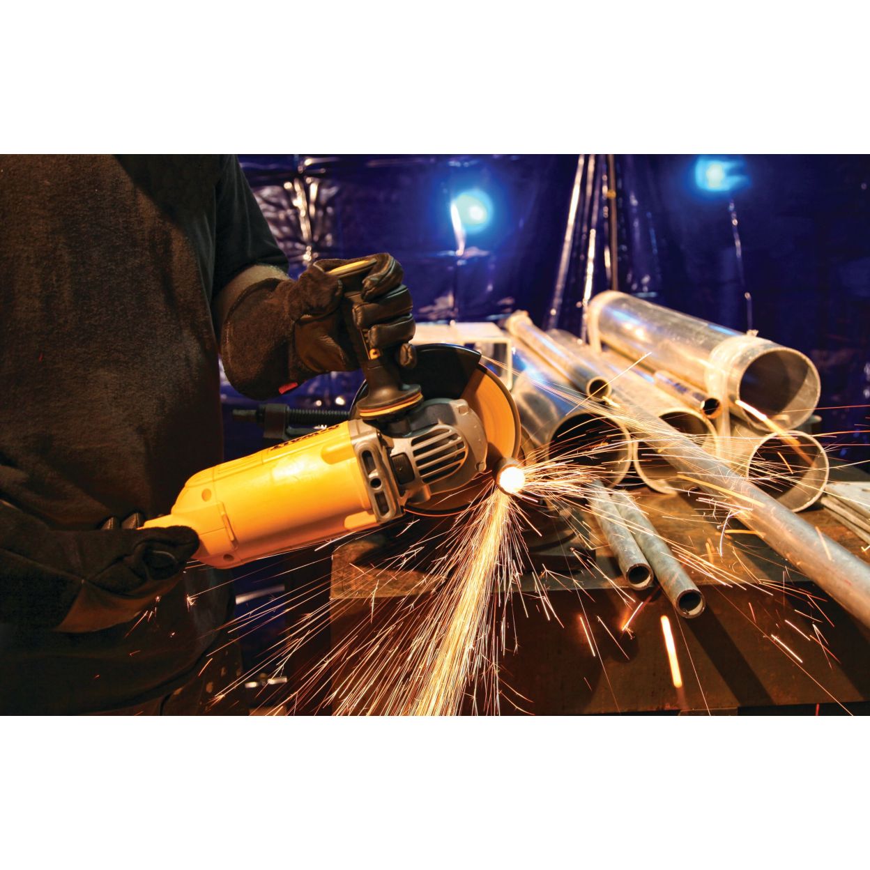 Угловая шлифмашина DEWALT DWE496, 2600 Вт, 230 мм, 6500 об/мин (DWE496-QS)