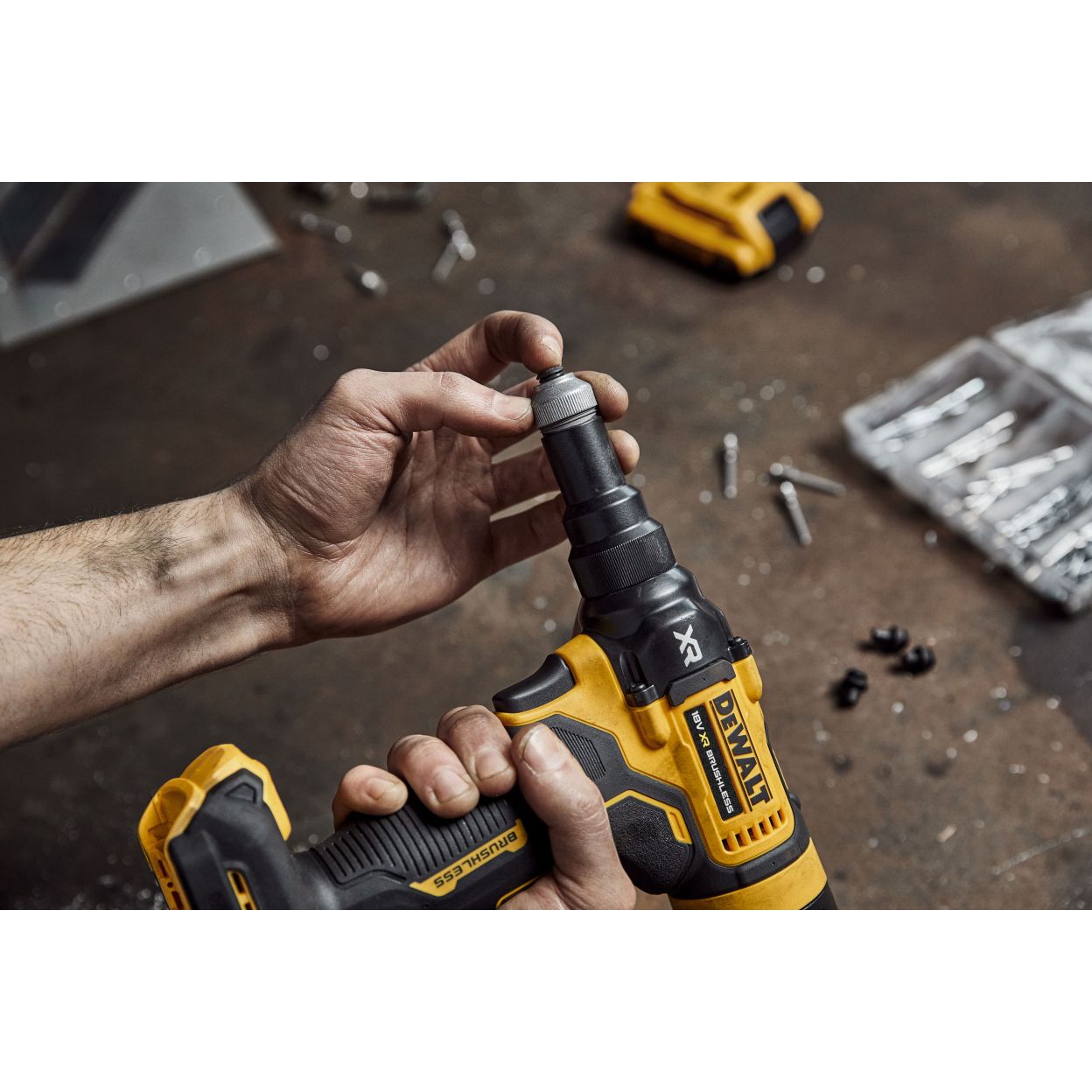 Аккумуляторный заклепочный пистолет DEWALT DCF403NT, 18 В, в кейсе TSTAK