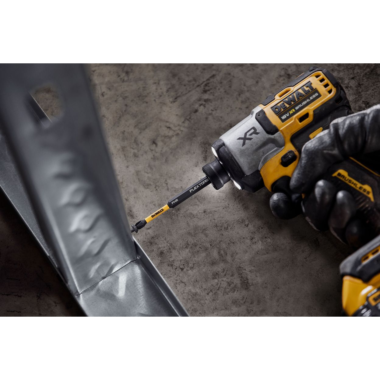 Набор бит и насадок в кейсе DEWALT DT70731T, FLEXTORQ 37 предметов