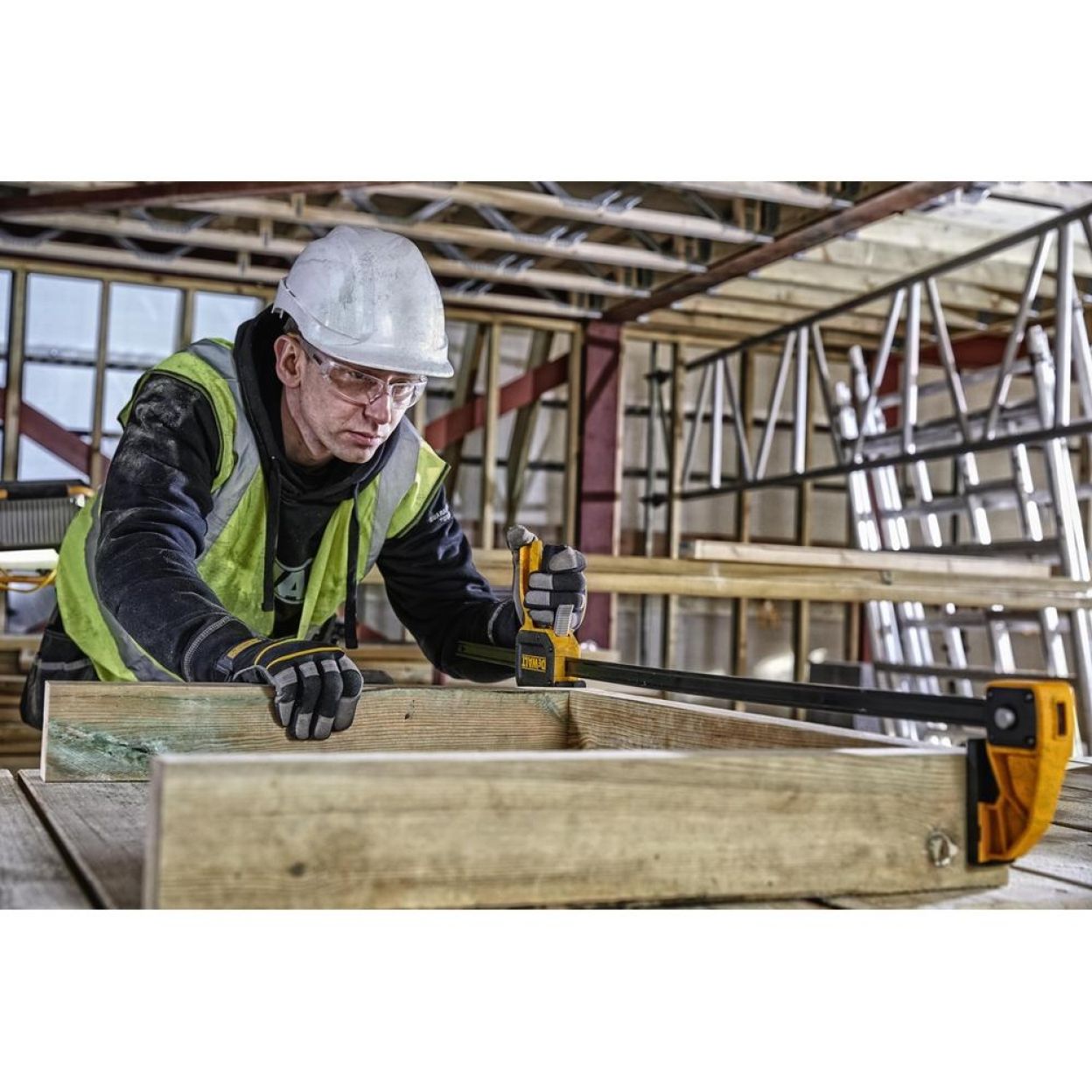 Струбцина быстрозажимная DEWALT DWHT0-83187, XL, 910 мм.