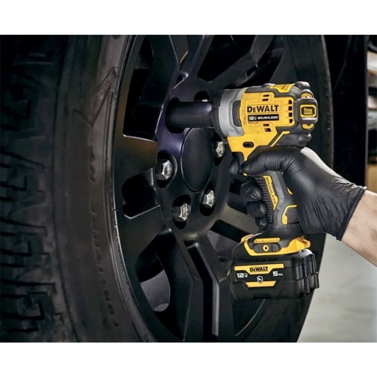 Аккумуляторный гайковерт DEWALT DCF903P2, 12 В, 340 Нм, 3250 уд/мин, с 2 АКБ 5 Ач и ЗУ, в кейсе TSTAK