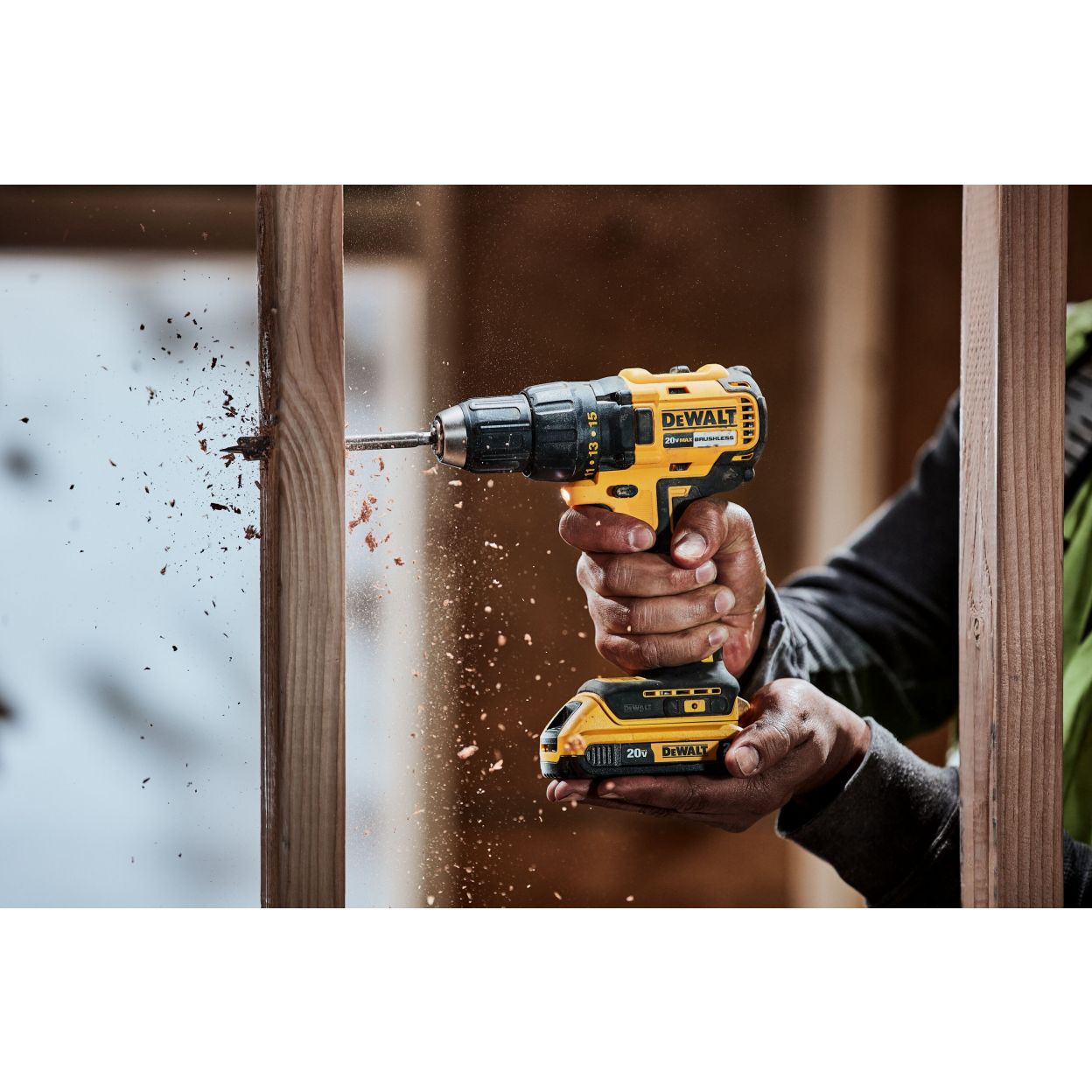 Аккумуляторная дрель-шуруповерт DEWALT DCD7771D2, 20 В, 1750 об/мин, с 2 АКБ 2 Ач и ЗУ, в кейсе (DCD7771D2-A9)