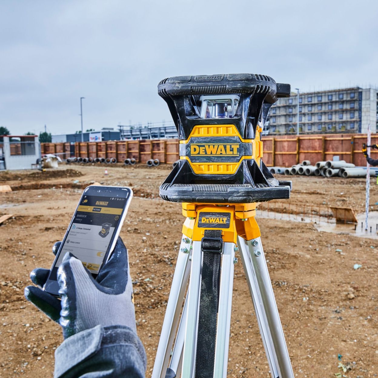 Аккумуляторный лазерный нивелир DEWALT DCE080D1GS, 18 В, зеленый луч, 80 м, с АКБ 2 Ач и ЗУ, в кейсе TSTAK (DCE080D1GS-QW)