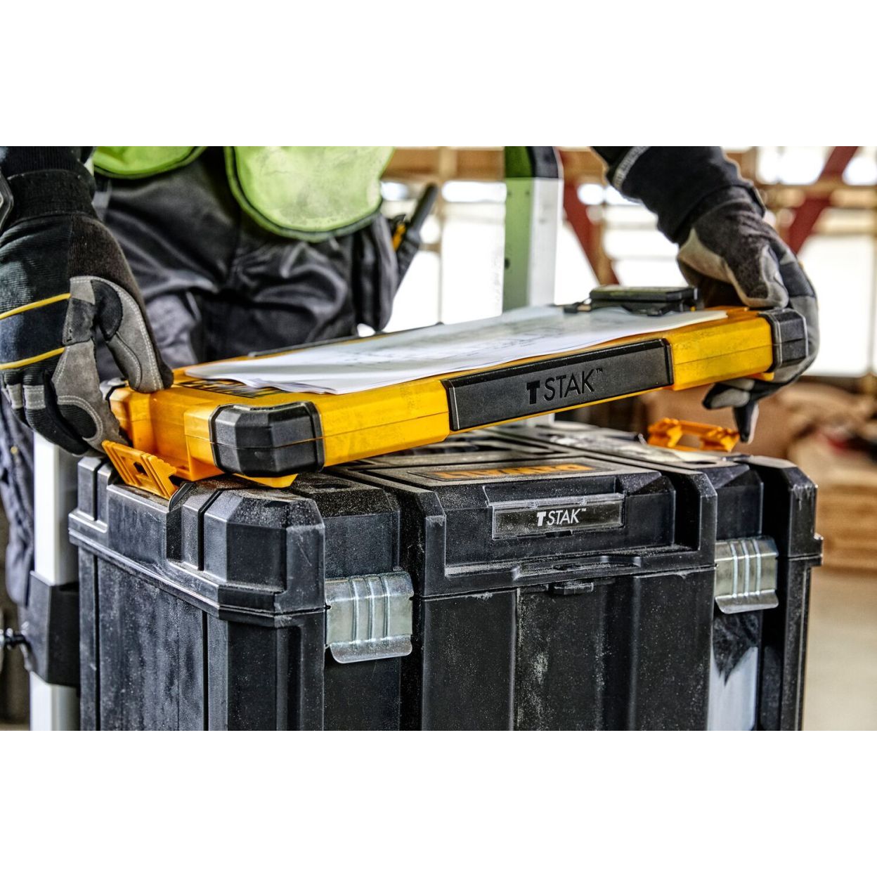 Планшет с органайзером DEWALT TSTAK DWST82732, с подсветкой