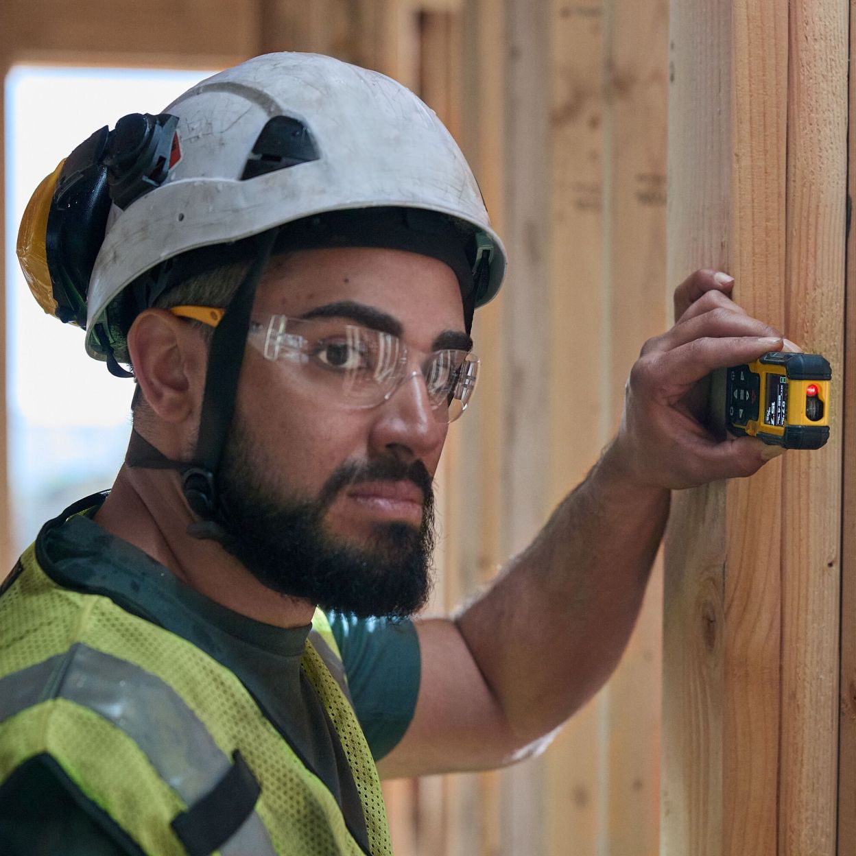 Лазерный дальномер DEWALT DWHT77200, на батарейках, 60 м (DWHT77200-XJ)
