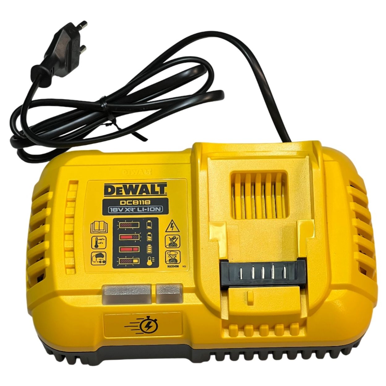 Быстрое зарядное устройство DEWALT DCB118, 18/54 В, 8 А (DCB118-QW/U), уцененный товар