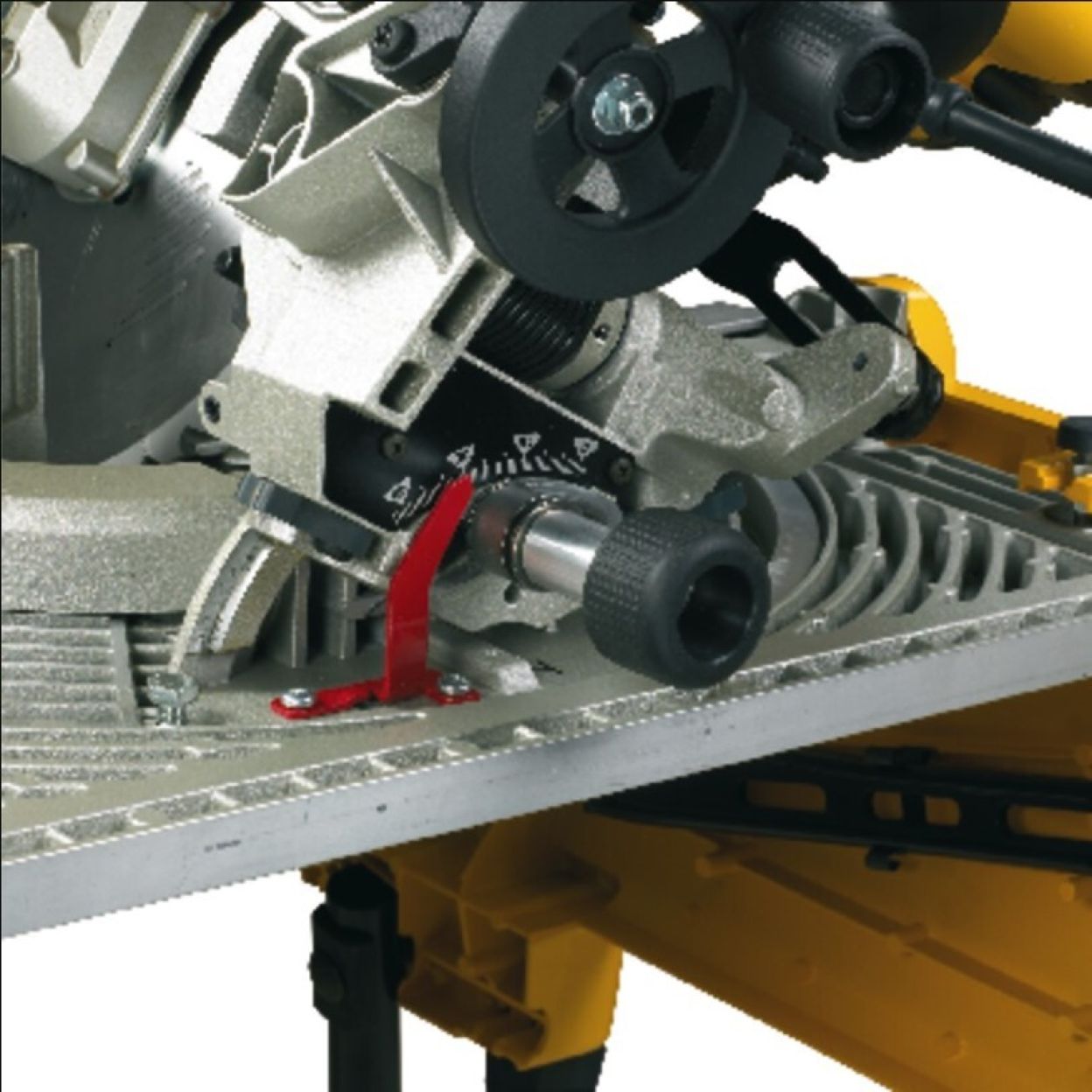 Комбинированная торцовочная-распиловочная пила DEWALT D27107, 2000 Вт, 2850 об/мин