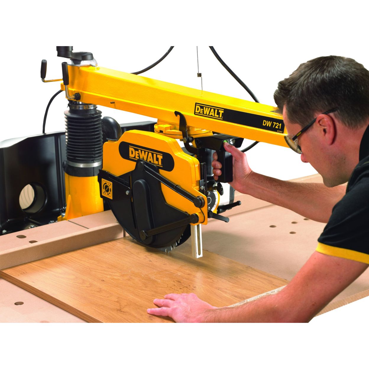Радиально-консольная пила DEWALT DW721KN, 220 В, 2000 Вт