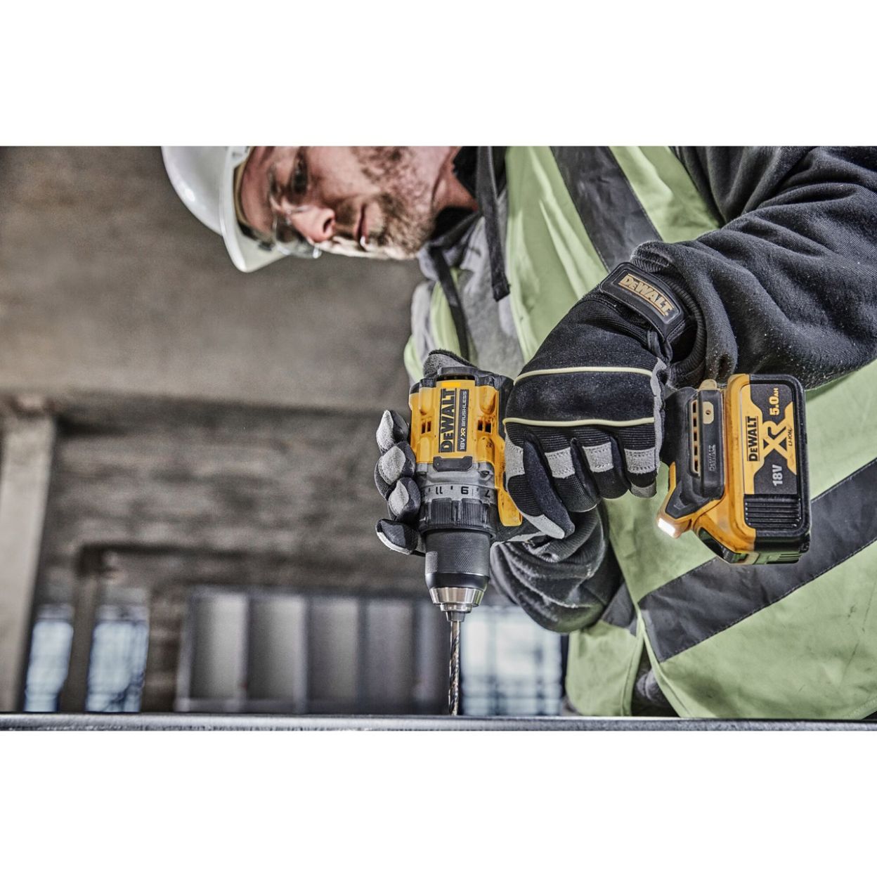 Аккумуляторная дрель-шуруповерт DEWALT DCD800NT, 18 В, 2000 об/мин, без АКБ и ЗУ, в кейсе TSTAK (DCD800NT-XJ)