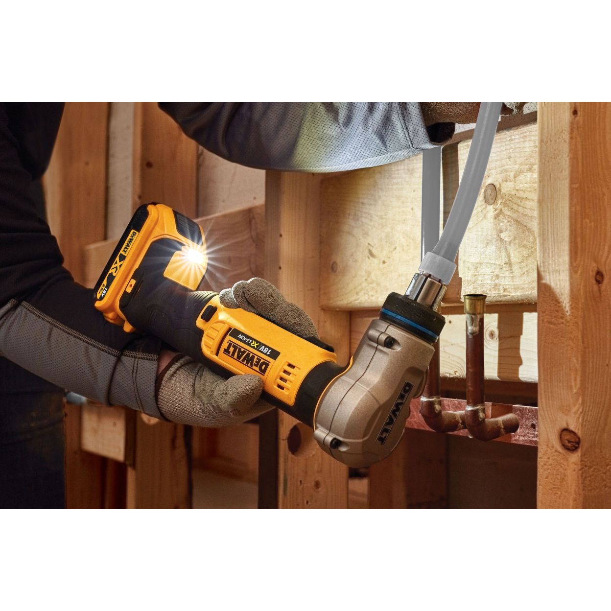 Аккумуляторный расширитель для труб DEWALT DCE400D1T, 18 В, 60 ход/мин, до 25 мм, с АКБ 2 Ач и ЗУ, в кейсе TSTAK