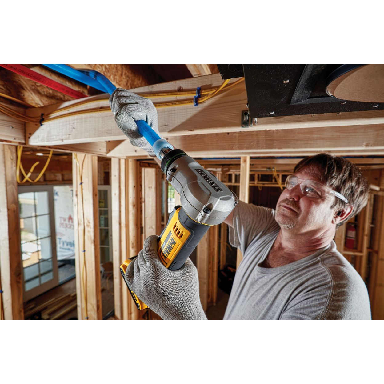 Аккумуляторный расширитель для труб DEWALT DCE400P1T, 18 В, 60 ход/мин, до 25 мм, с АКБ 5 Ач и ЗУ, в кейсе TSTAK