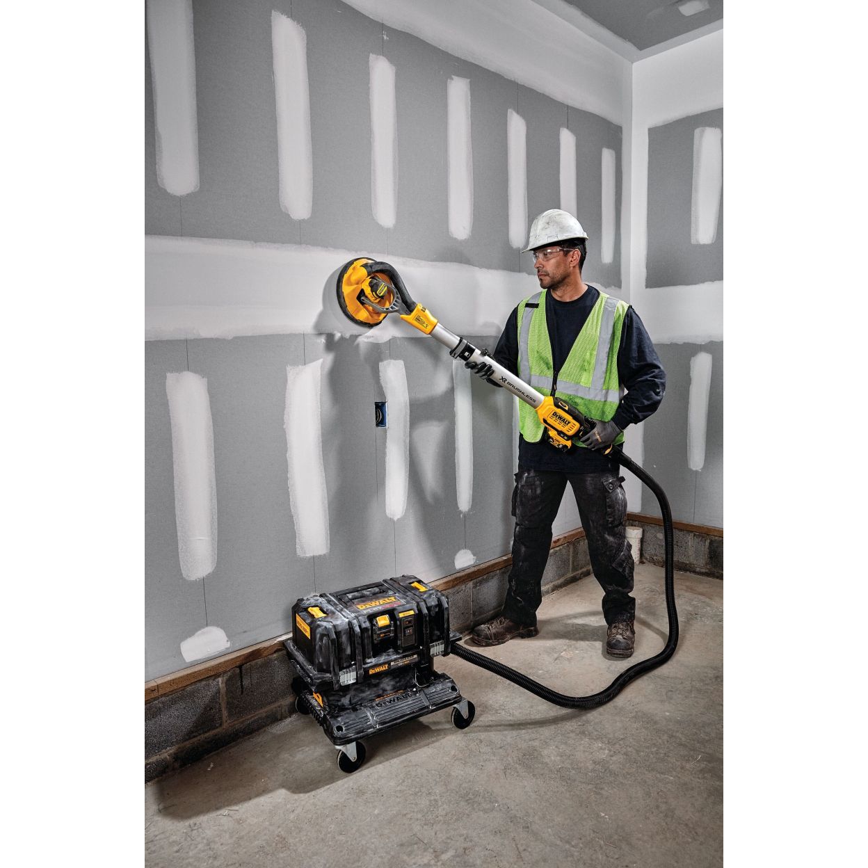Аккумуляторная шлифовальная машина для стен DEWALT, 18 В, 225 мм, 1200 об/мин, без АКБ и ЗУ, в сумке, DCE800NB