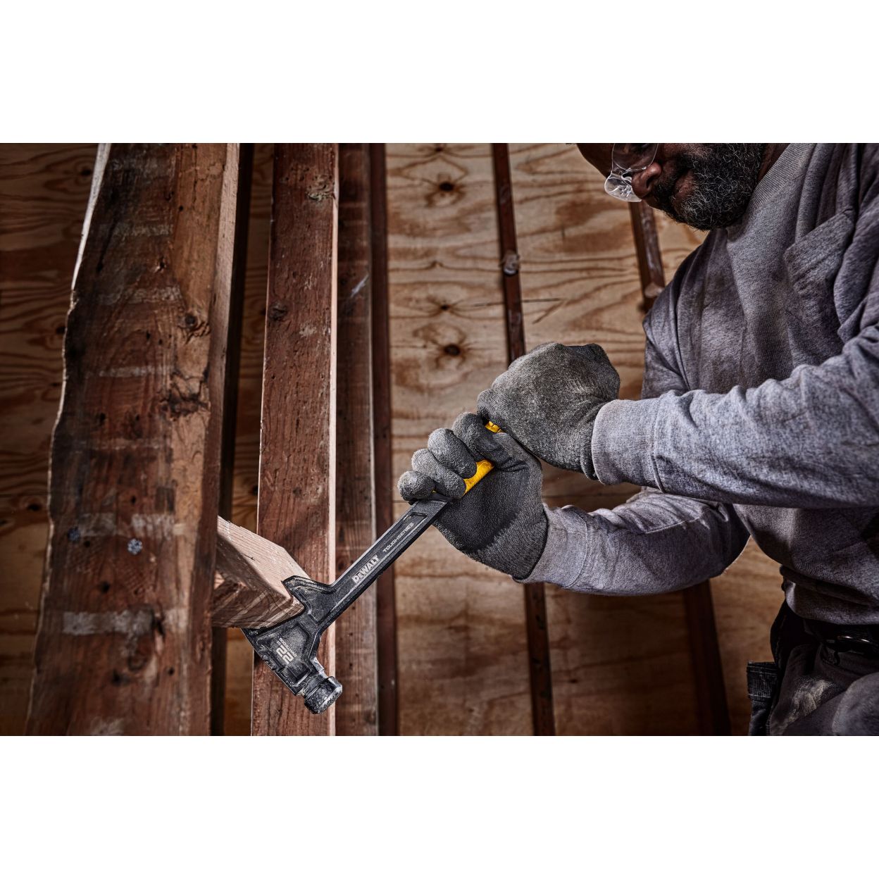 Демонтажный молоток с прямым заострённым гвоздодёром DEWALT TOUGHSERIES, 624 г (DWHT51008-0)