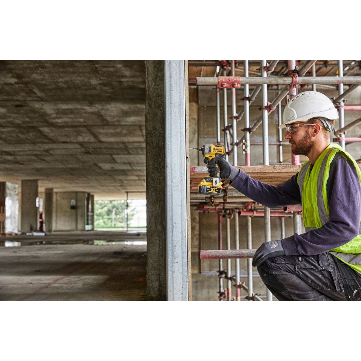 Аккумуляторный шуруповерт DEWALT DCF888B, 20 В, 205 Нм, 3800 уд/мин, без АКБ и ЗУ (DCF888B-XJ)