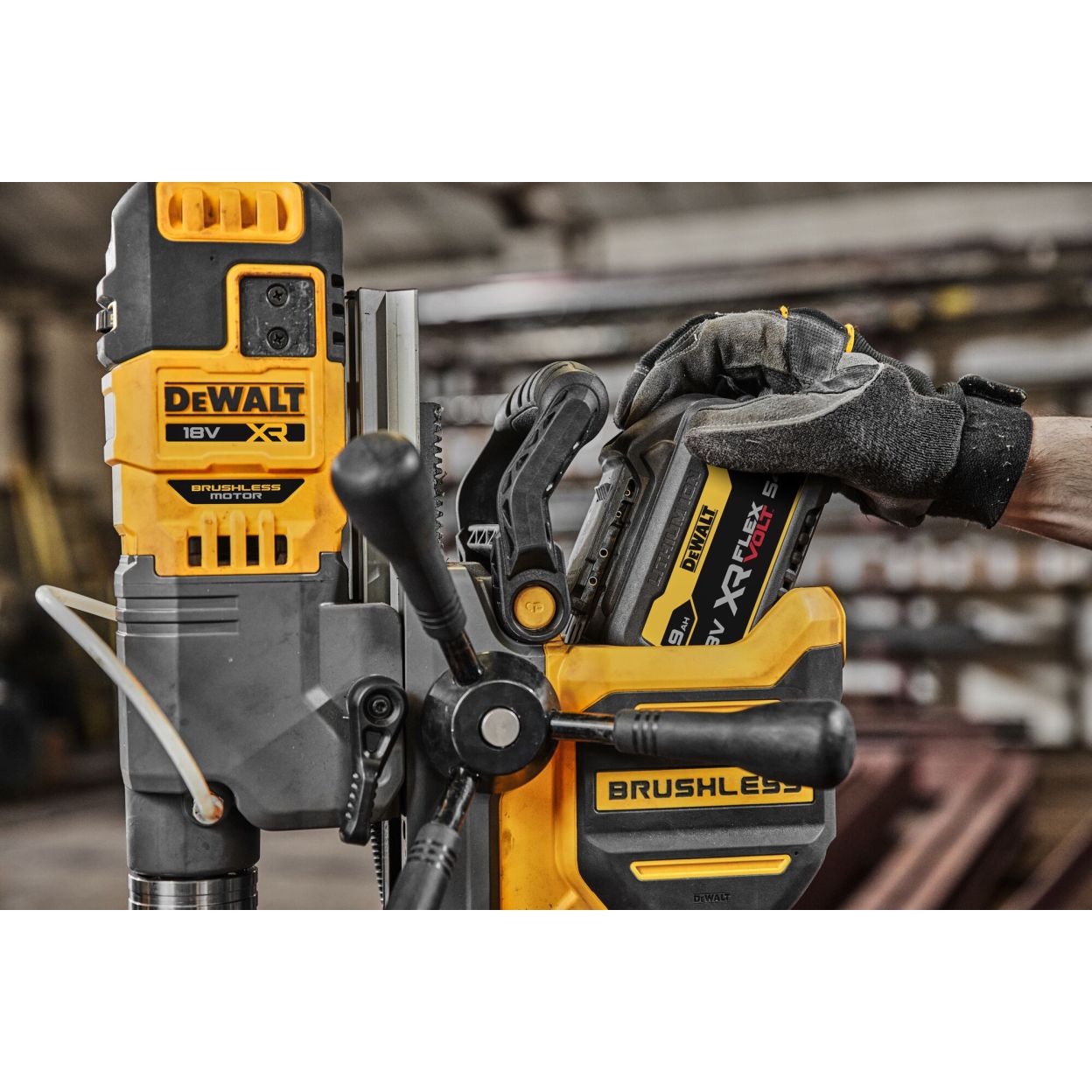 Аккумулятор DEWALT FLEXVOLT DCB547G, маслостойкий, Li-Ion, 18/54 В, 9/3 Ач (DCB547G-XJ)