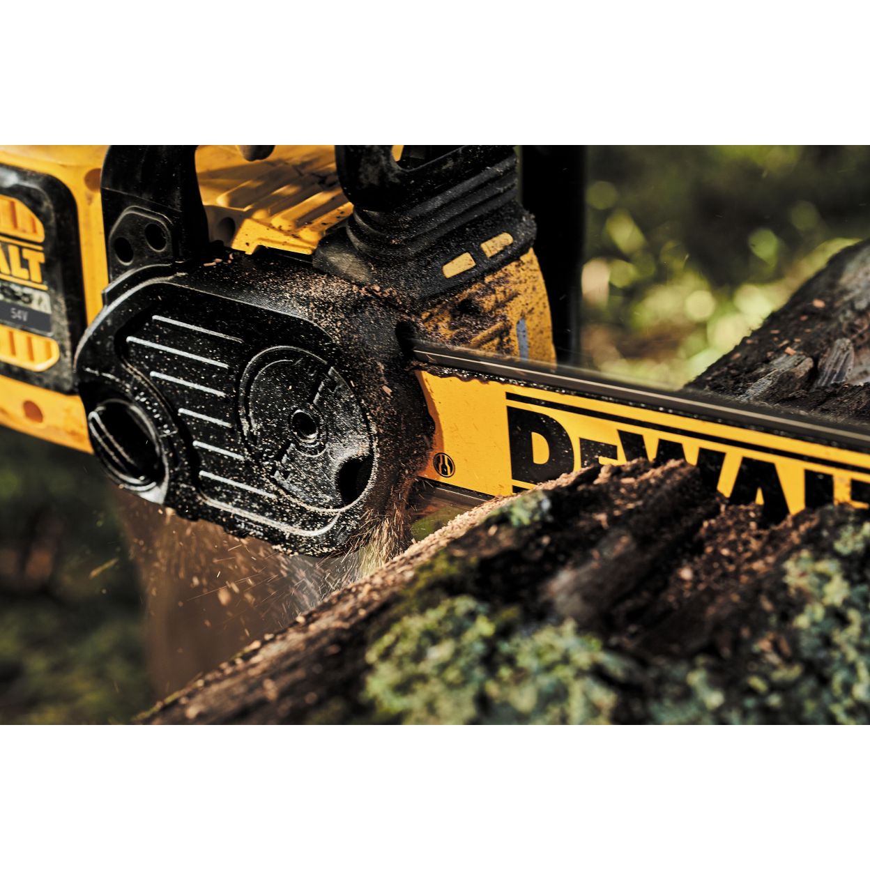 Аккумуляторная цепная пила DEWALT DCM575Y1, 54 В, 40 см, 15 м/с, с АКБ 2 Ач и ЗУ (DCM575Y1N-XJ)