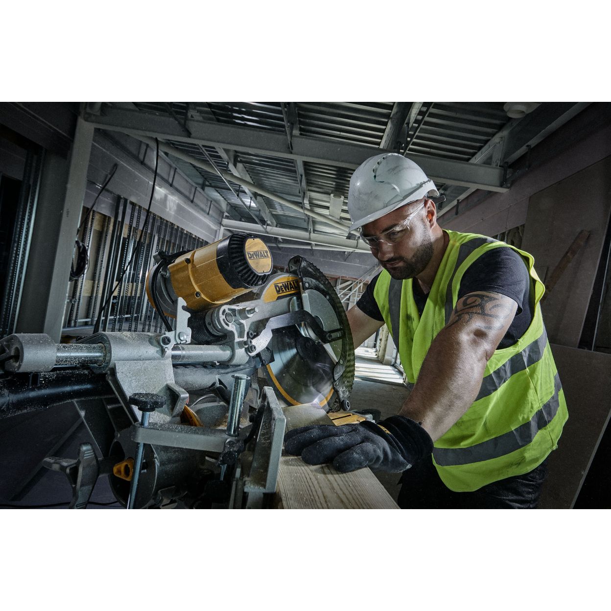 Диск пильный по дереву DEWALT CONSTRUCTION, 305х30х2 мм (DT1959-QZ)