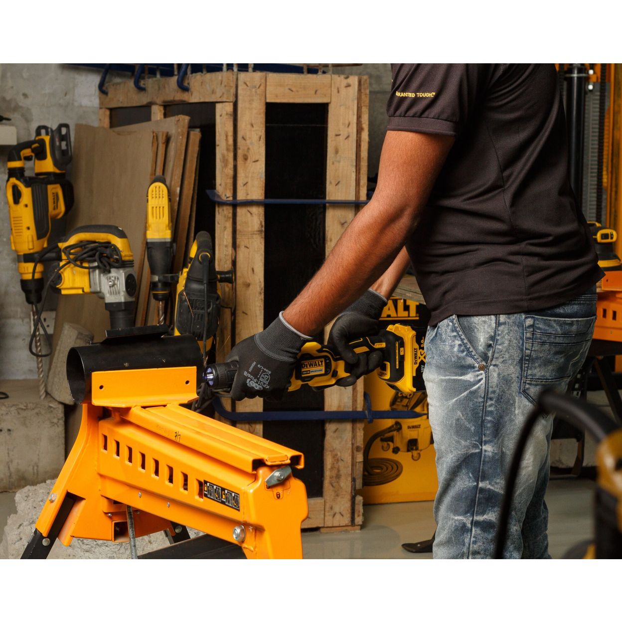 Аккумуляторная прямошлифовальная машина DEWALT DCG426P2, 18 В, 38 мм, 25000 об/мин, с 2 АКБ 5 Ач и ЗУ, в кейсе TSTAK (DCG426P2-QW)