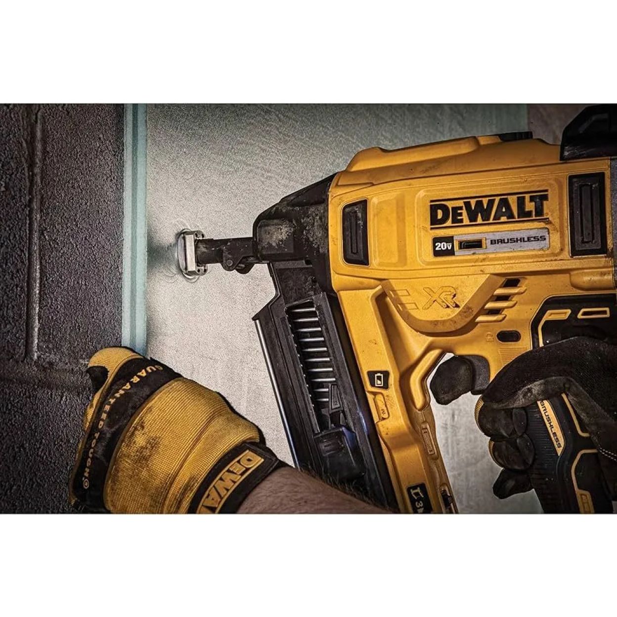 Гвозди DEWALT DCN8903013, для DCN890 по бетону, (Красные) 3.0 x 13, оцинкованные, 1000 шт./пачка