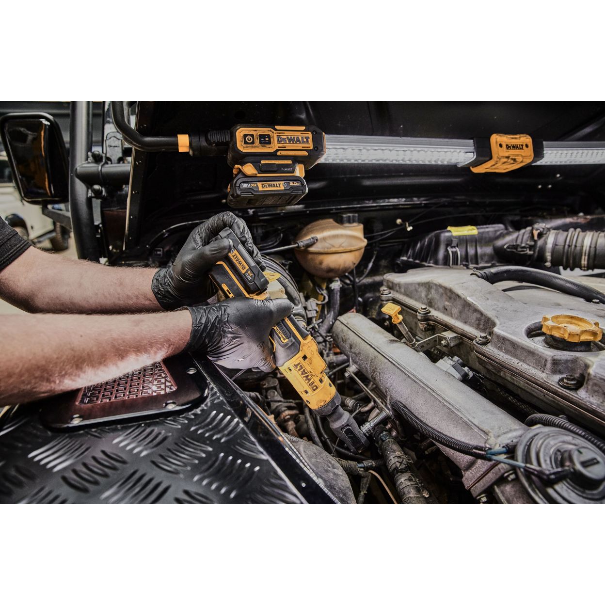 Аккумуляторный угловой гайковерт DEWALT DCF504N, 12 В, 54 Нм, 250 об/мин (DCF504N-XJ)