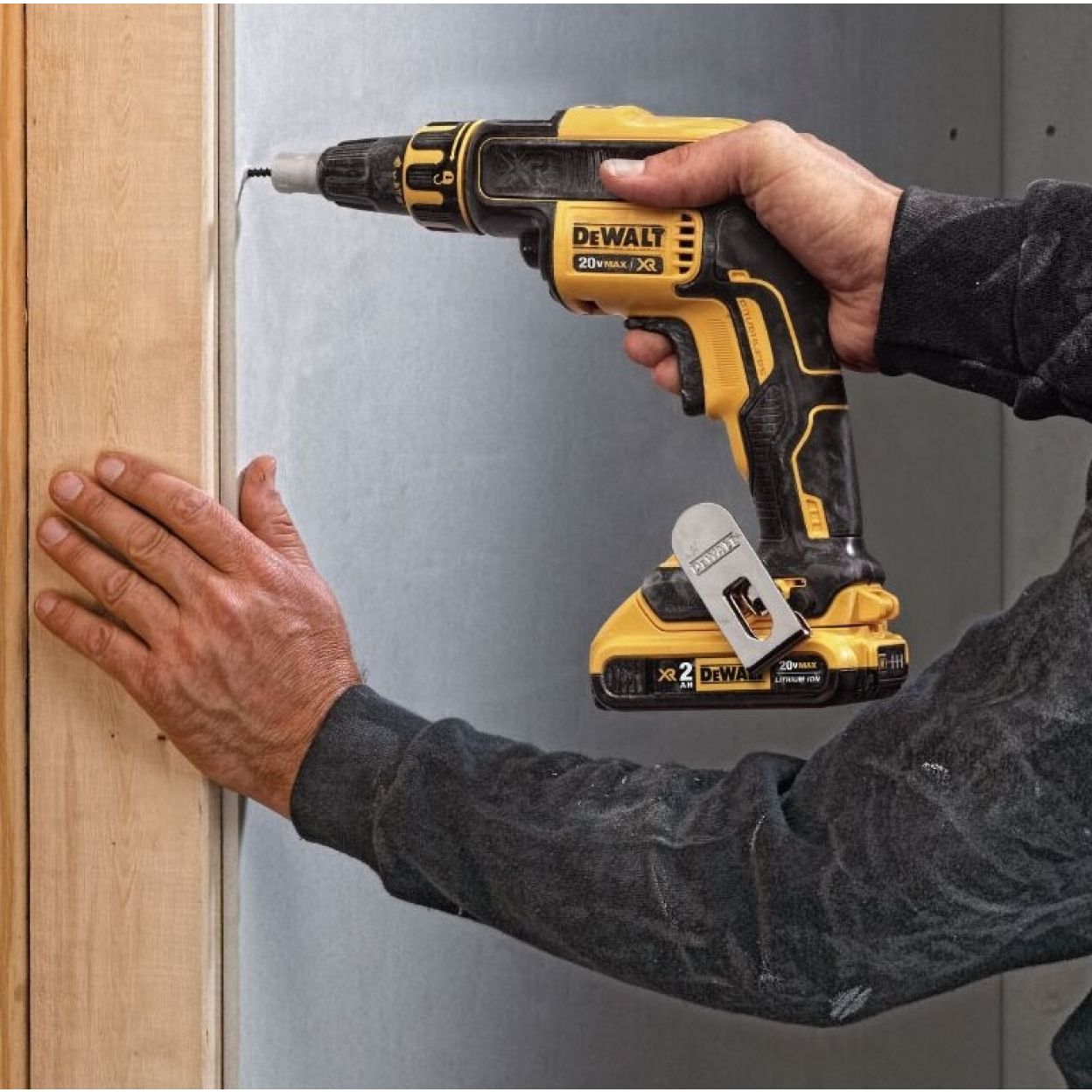 Аккумуляторный ленточный шуруповерт DEWALT DCF620E1K, 18 В, 30 Нм, 4400 об/мин, с АКБ 1.7 Ач, без ЗУ, в кейсе TSTAK (DCF620E1K-XJ)